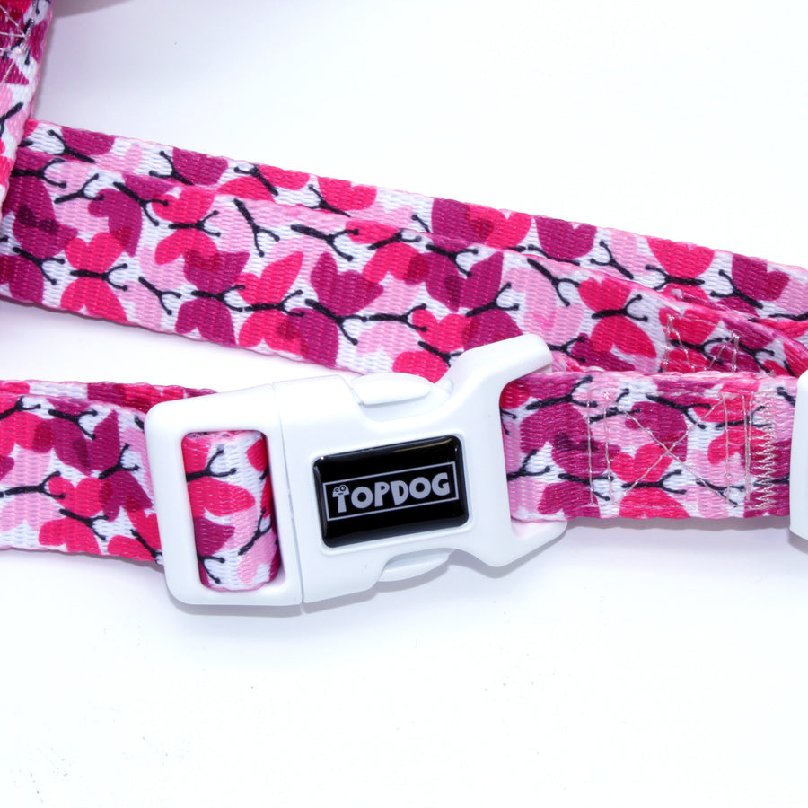 TopDog Love Bug Adjustable Strap Dog Harness, close-up of the clip